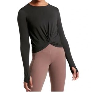 Athleta ESSENCE TWIST TOP